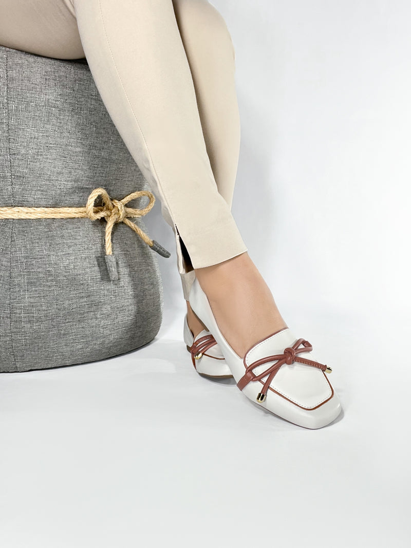 Mocassim Feminino Rasteiro Off White