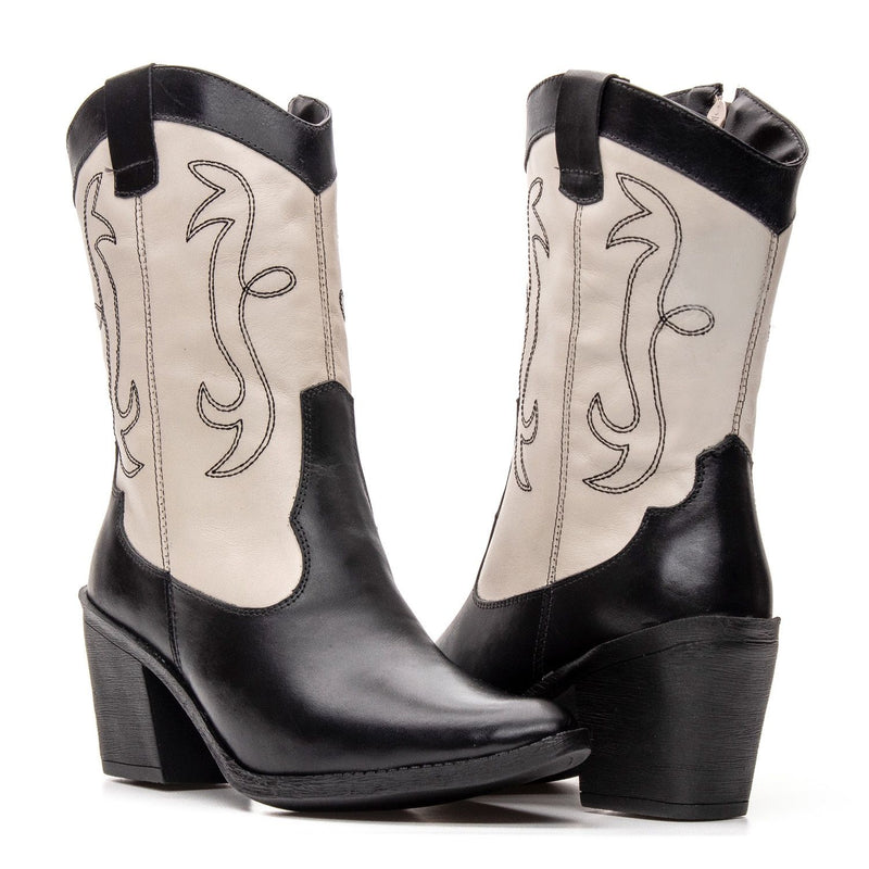 Bota Feminina Texana Cano Médio Couro Preto e Branco
